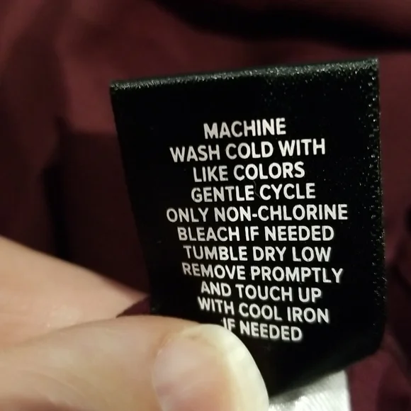 Torid Burgundy adjustable strap zippered front elastic back flowy top sz 2=2X - Picture 7 of 8